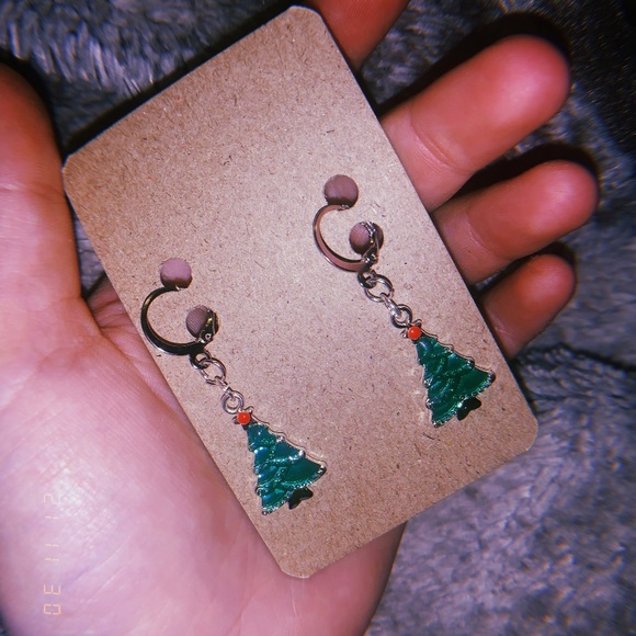 Custom earrings for cheap - Picture 4 of 9